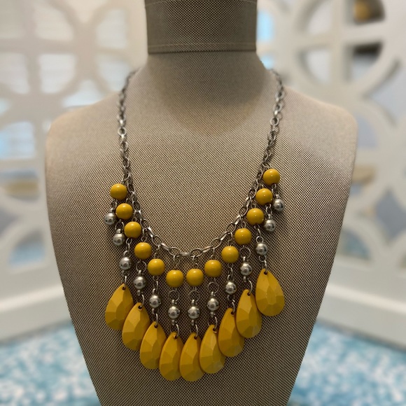 Yellow and silver statement necklace - Picture 1 of 3